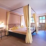 Hotel Yachthotel Chiemsee Gmbh 4*