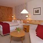Yachthotel Chiemsee Gmbh 4*