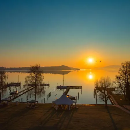 Yachthotel Chiemsee Gmbh Hotel