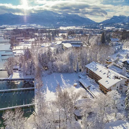 Yachthotel Chiemsee Gmbh 4*