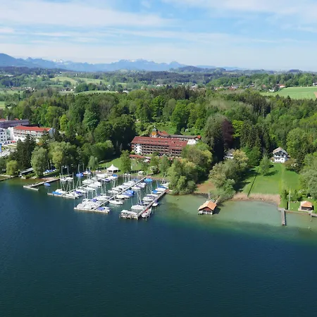 Yachthotel Chiemsee Gmbh Hotell 4*