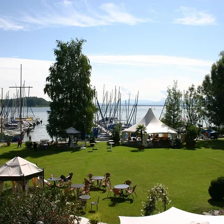 Hotell Yachthotel Chiemsee Gmbh 4*