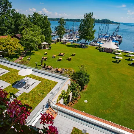 Yachthotel Chiemsee Gmbh Hotell 4*
