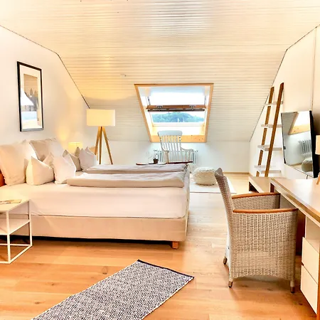 Yachthotel Chiemsee Gmbh 4*