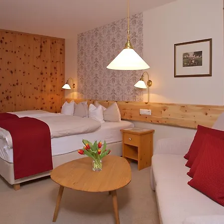 Yachthotel Chiemsee Gmbh 4*