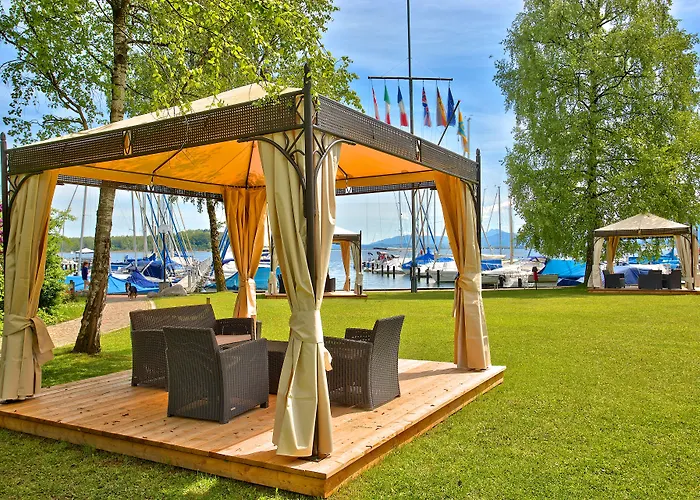 Yachthotel Chiemsee Gmbh Hotel