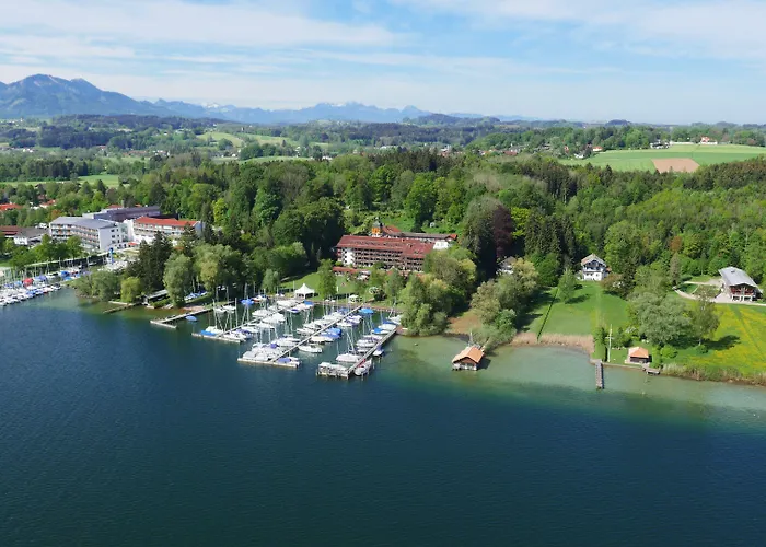 Yachthotel Chiemsee Gmbh Hotel 4*