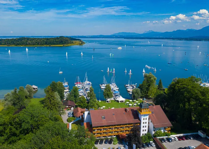 Yachthotel Chiemsee Gmbh Hotel 4*