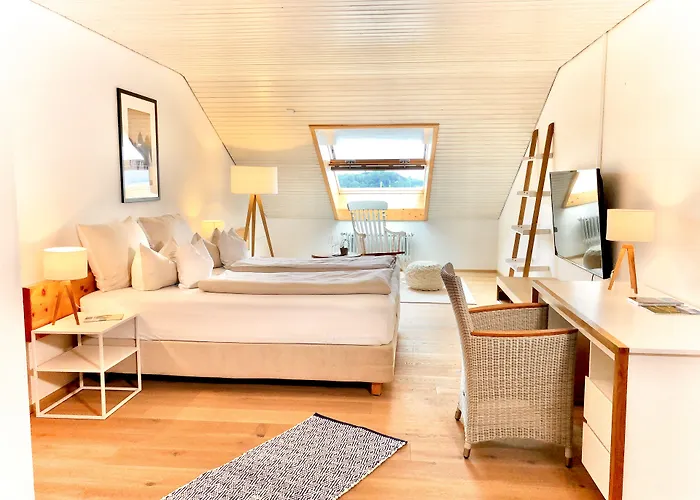 Yachthotel Chiemsee Gmbh 4*