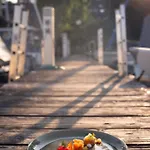 Yachthotel Chiemsee Gmbh מלון פרין אם קימזה