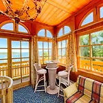 Yachthotel Chiemsee Gmbh Hotel 4*