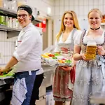 מלון Yachthotel Chiemsee Gmbh