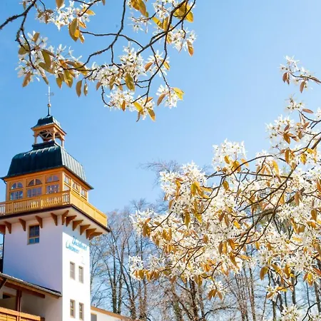 Yachthotel Chiemsee Gmbh 4* 基姆湖畔普林