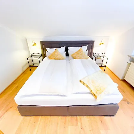Yachthotel Chiemsee Gmbh 4*