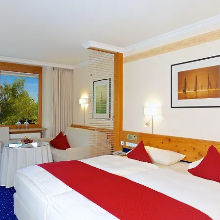 Yachthotel Chiemsee Gmbh Hotel 4*