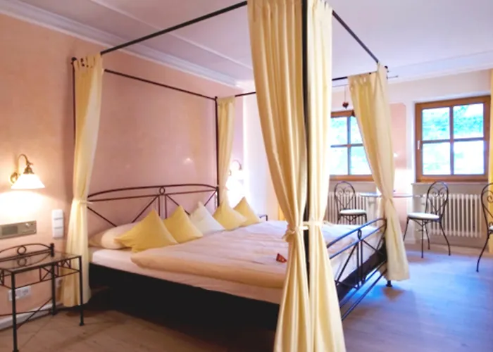 מלון Yachthotel Chiemsee Gmbh 4*