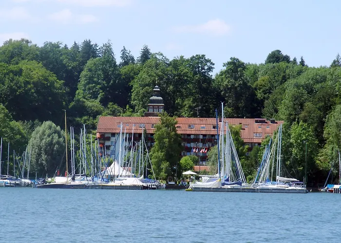 Yachthotel Chiemsee Gmbh Hotel Prien am Chiemsee